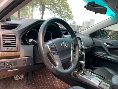 Toyota Reiz