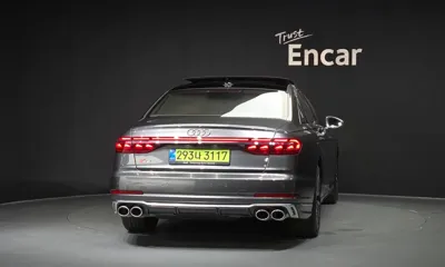 Audi S8
