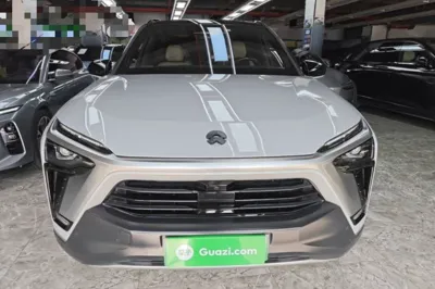 Nio ES8