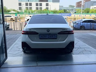 BMW i5