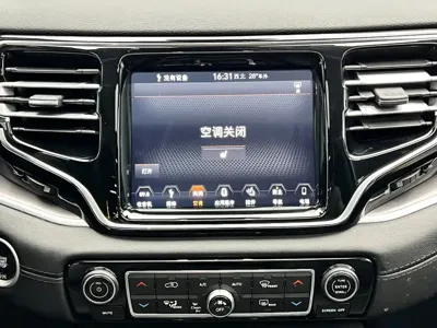 Jeep Grand Commander