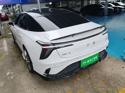 Hongqi Hongqi H6