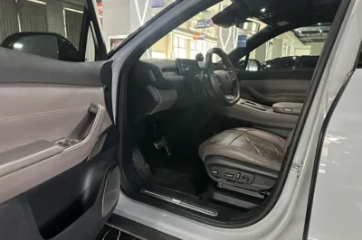 Nio ES7