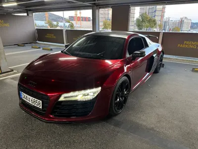 Audi R8