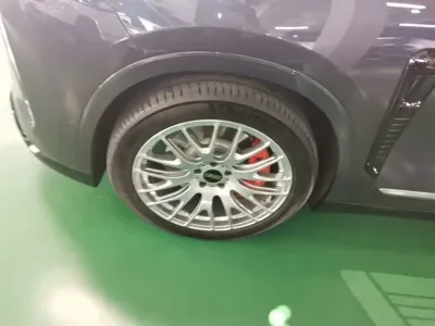 Nio ES8