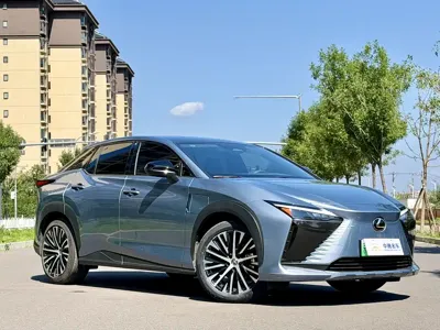 Lexus RZ