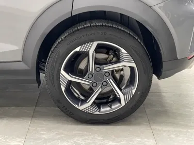 Lynk & Co 06