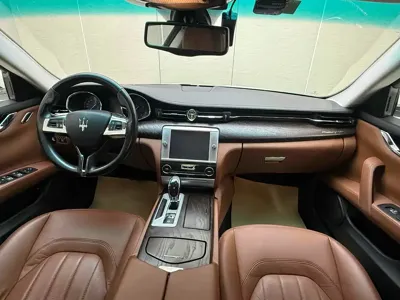 Maserati Quattroporte