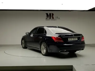 Hyundai Equus