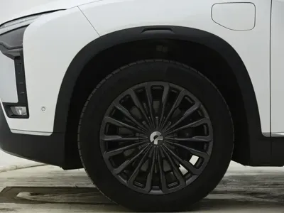 Nio ES8