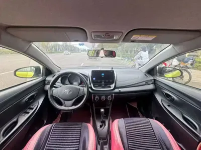 Toyota Yaris L