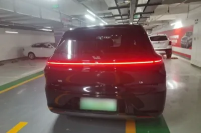 Li Auto L6