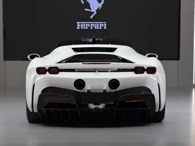 Ferrari SF90