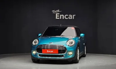 MINI Cooper Convertible