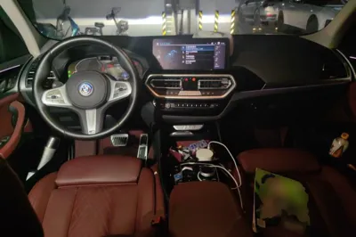 BMW iX3