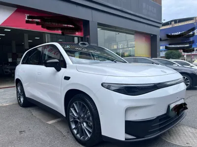 Leapmotor C10