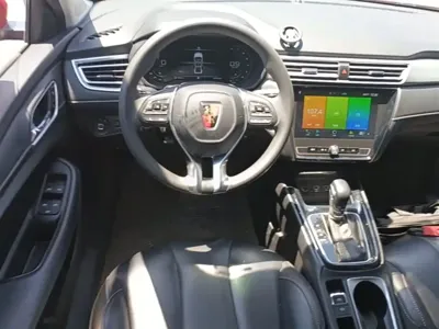 Roewe i5