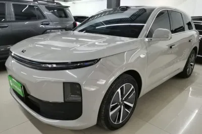 Li Auto L6