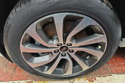 Land Rover Discovery Sport New Energy