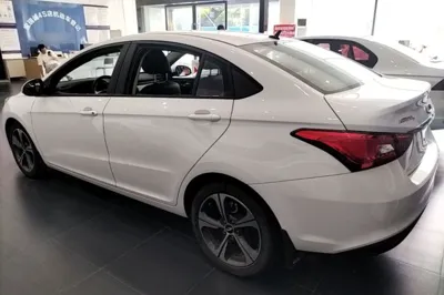 Chery Arrizo 5