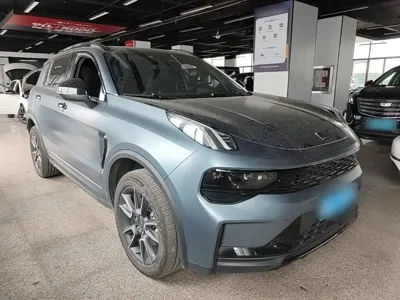 Lynk & Co 01