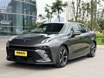 Lynk & Co 03