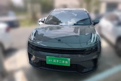 Lynk & Co 06