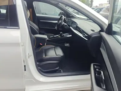 MG MG5 Scorpio