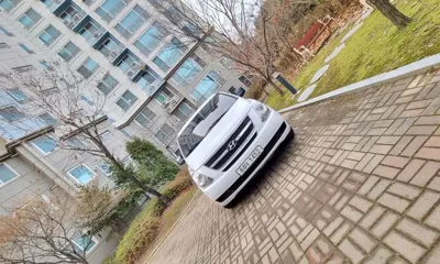 Hyundai Starex