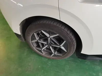 Lynk & Co Z20