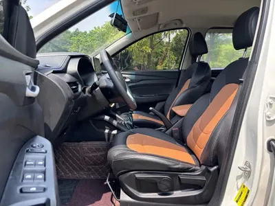 Wuling Hongguang S3