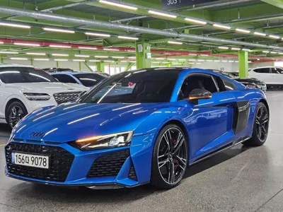 Audi R8