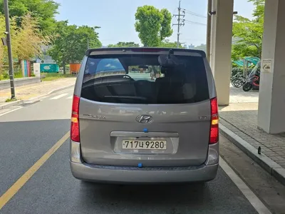 Hyundai Starex