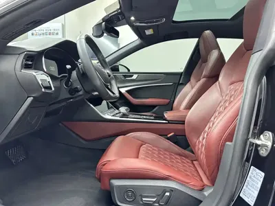 Audi A7L