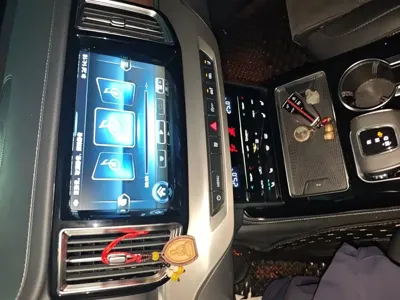 Hongqi Hongqi HS7