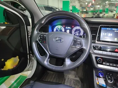 Hyundai Sonata Plug-in Hybrid