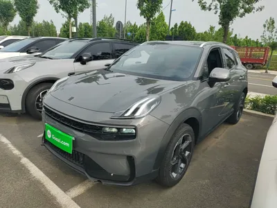 Lynk & Co 06