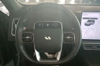 Li Auto L8