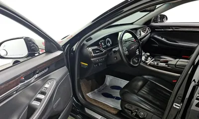 Genesis EQ900