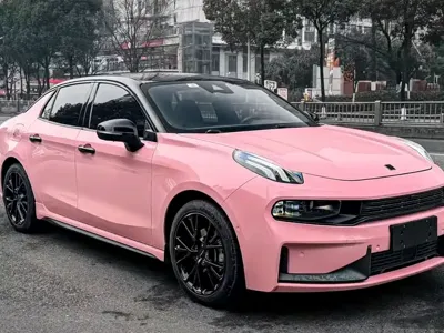 Lynk & Co 03