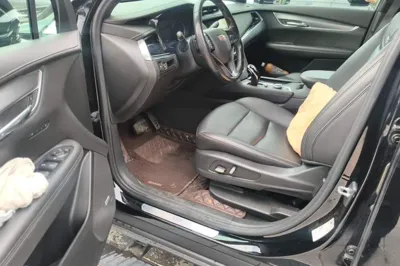 Cadillac XT6