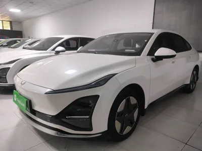 Wuling E5