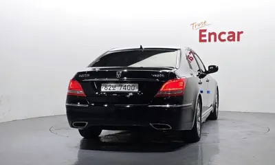 Hyundai Equus