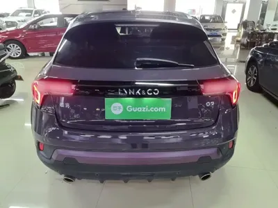 Lynk & Co 02