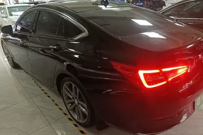 Hongqi H5