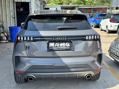 Lynk & Co 06