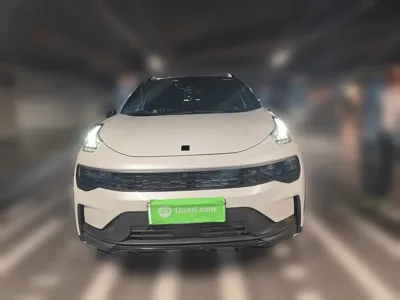 Lynk & Co 01 EM-P