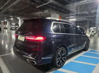 BMW X7