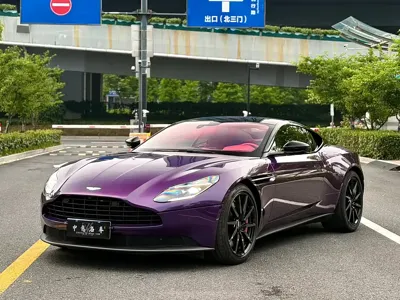 Aston Martin DB11