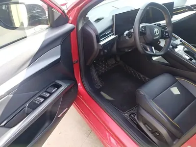 MG MG5 Scorpio